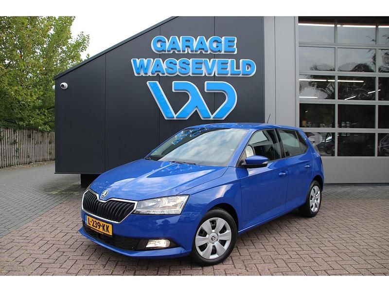 Blauw Gebruikt 2021 Skoda Fabia Ambition Hatchback | € 14.695 (Eerlijke prijs) - Afbeelding 1/4