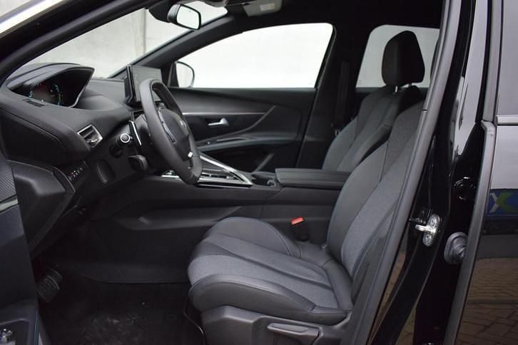 Occasion Peugeot e-3008 Allure 110 kW (150 PK) 2024 SUV