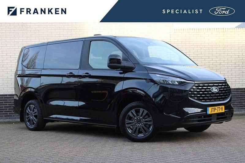 Zwart Occasion 2025 Ford Tourneo Titanium MPV | € 55.900 (Goede deal) - Afbeelding 1/4
