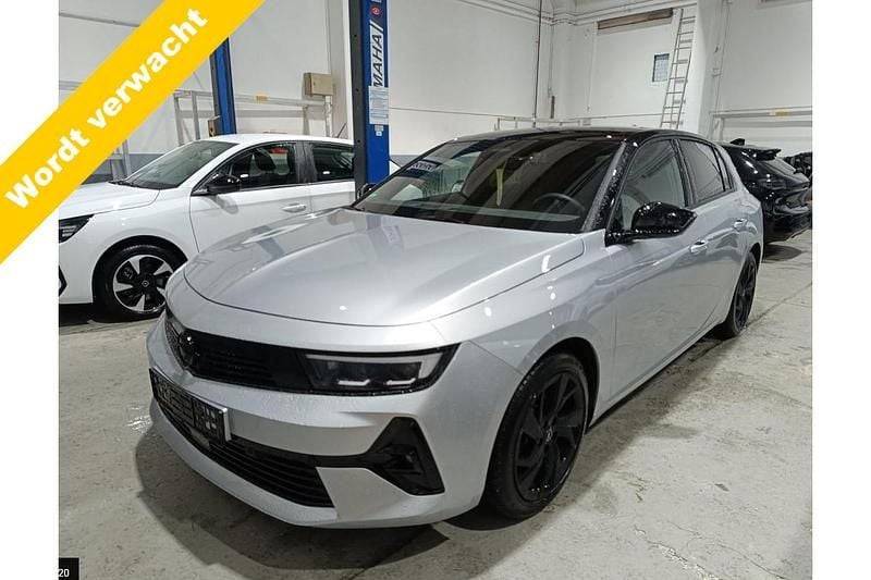 Zilver Occasion 2024 Opel Astra Hatchback | € 25.900 (Goede deal) - Afbeelding 1/4
