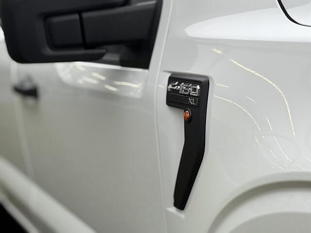 Nieuw Ford F-150 XL 329 PK (241 kW) 2025 Wit (metallic) Pickup