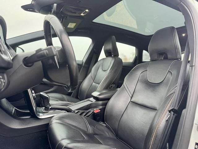 Occasion Volvo V40 191 PK (140 kW) 2017 Wit Hatchback