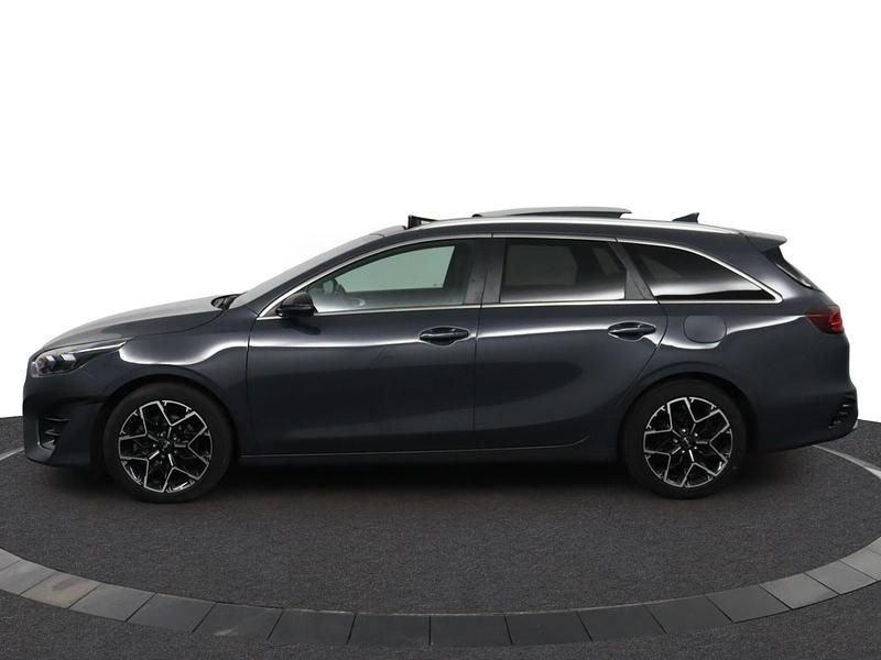 Occasion Kia Ceed GT-Line 161 PK (118 kW) 2023 Grijs Hatchback