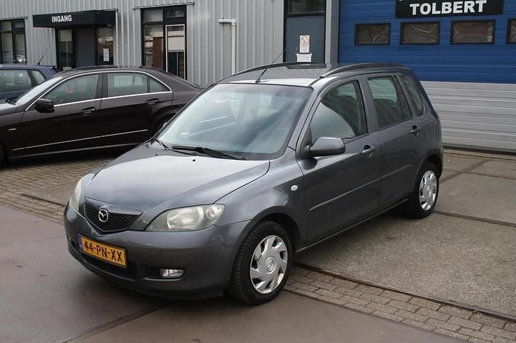 Occasion Mazda 2 Touring 80 PK (58 kW) 2004 Grijs Hatchback