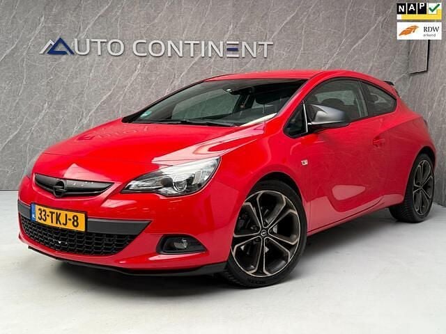 Rood Occasion 2012 Opel Astra GTC Sport Hatchback | € 4.450 (Super prijs) - Afbeelding 1/4