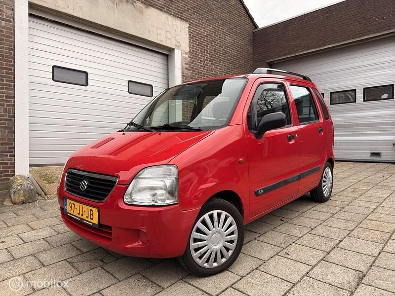 Rood Occasion 2002 Suzuki Wagon R+ Stationwagen | € 995 (Goede deal) - Afbeelding 1/4