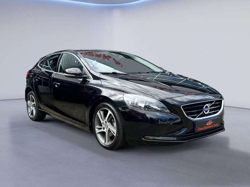 Zwart Gebruikt 2015 Volvo V40 R-Design Stationwagen | € 8.250 (Eerlijke prijs) - Afbeelding 1/4