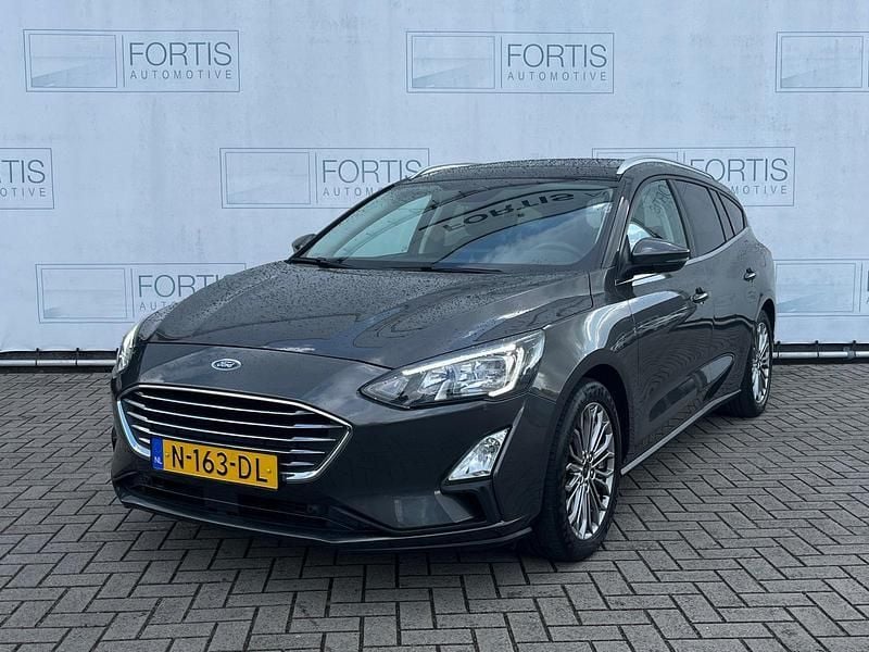 Grijs Gebruikt 2021 Ford Focus Business Edition Stationwagen | € 20.500 (Eerlijke prijs) - Afbeelding 1/4