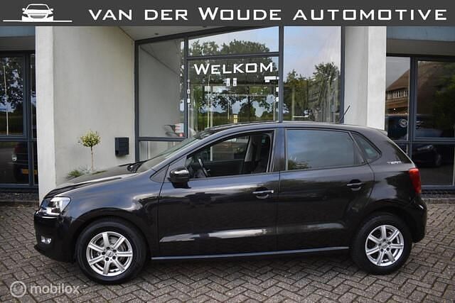 Zwart Gebruikt 2011 VW Polo Hatchback | € 3.950 (Goede deal) - Afbeelding 1/4