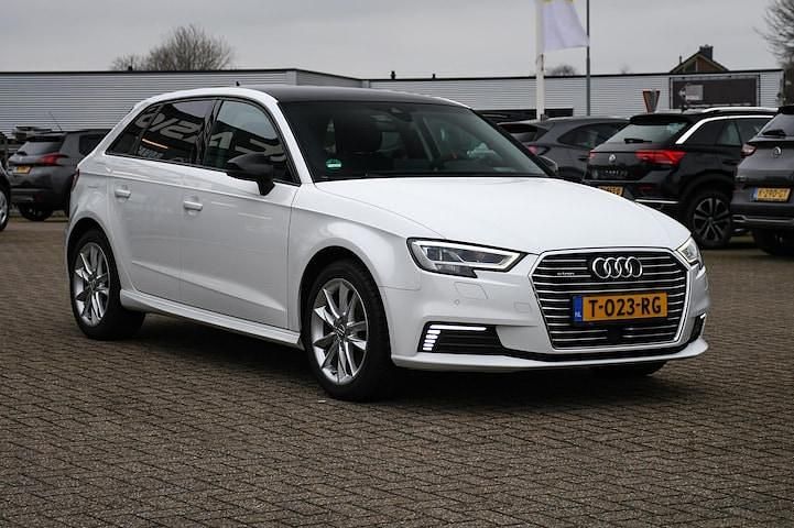 Occasion Audi A3 Sportback e-tron Sport 2017 Wit Hatchback