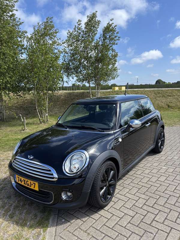 Zwart Gebruikt 2012 Mini Cooper Hatchback | € 6.400 (Super prijs) - Afbeelding 1/4