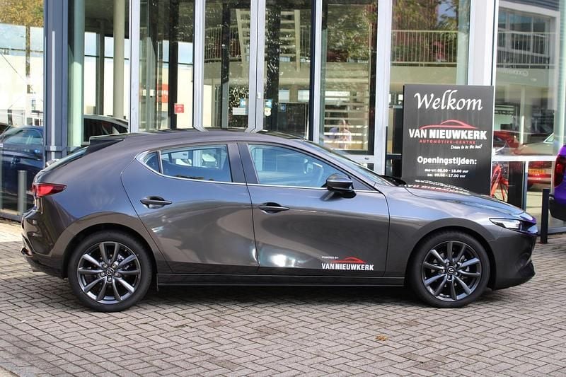 Occasion Mazda 3 Center-Line 140 PK (102 kW) 2025 Grijs Hatchback