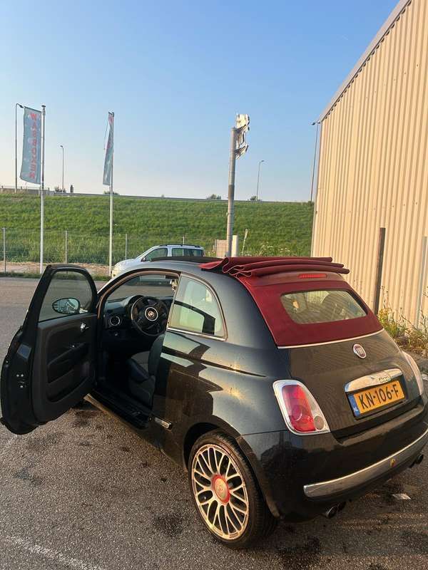 Zwart Gebruikt 2012 Fiat 500 Lounge Hatchback | € 7.000 (Duur) - Afbeelding 1/4
