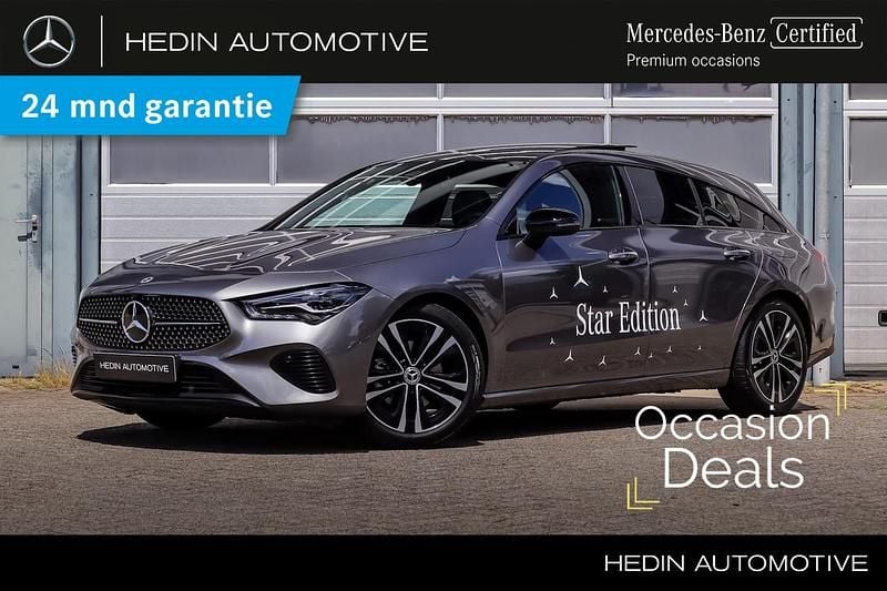 Grijs Occasion 2024 Mercedes CLA180 Advanced Plus Sedan | € 39.900 (Eerlijke prijs) - Afbeelding 1/3