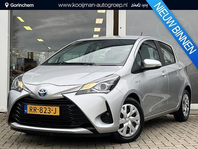 Grijs Occasion 2018 Toyota Yaris Hatchback | € 15.400 (Eerlijke prijs) - Afbeelding 1/4