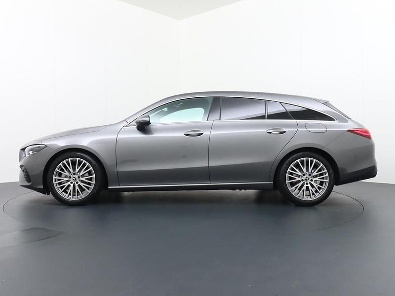 Occasion Mercedes CLA180 Shooting Brake Luxury 136 PK (100 kW) 2025 Grijs Stationwagen