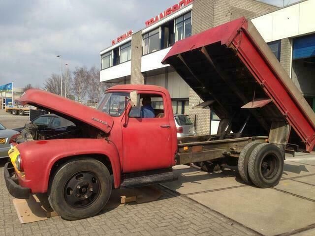 Rood Gebruikt 1954 Ford F350 Van | € 7.750 - Afbeelding 1/4