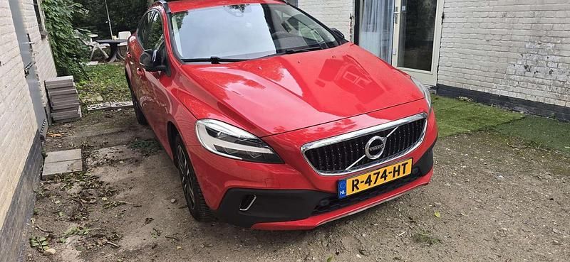 Gebruikt 2018 Volvo V40 CC Summum Stationwagen | € 17.500 (Super prijs) - Afbeelding 1/4