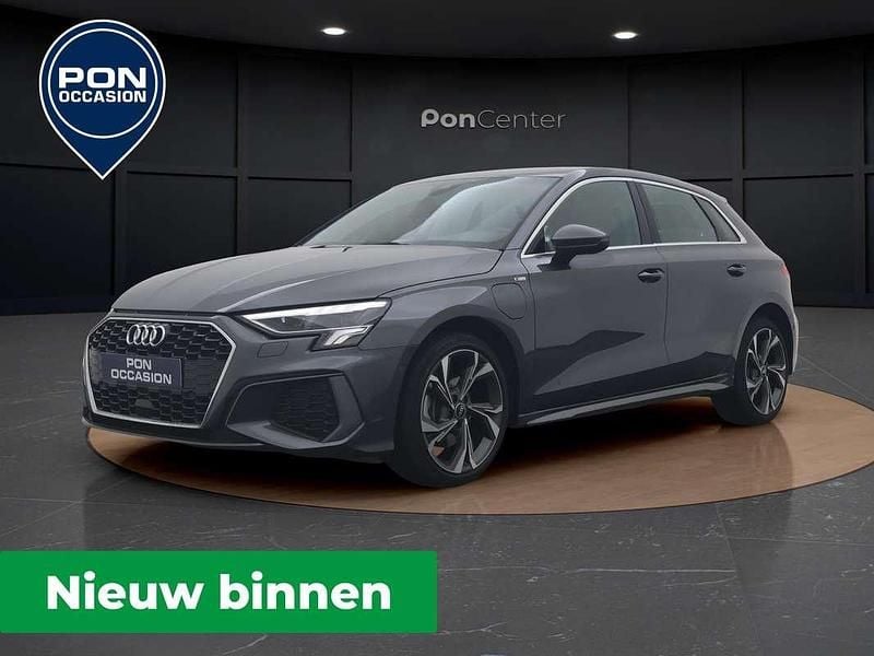 Grijs Occasion 2023 Audi A3 Sportback e-tron S-Line Hatchback | € 31.850 (Goede deal) - Afbeelding 1/3