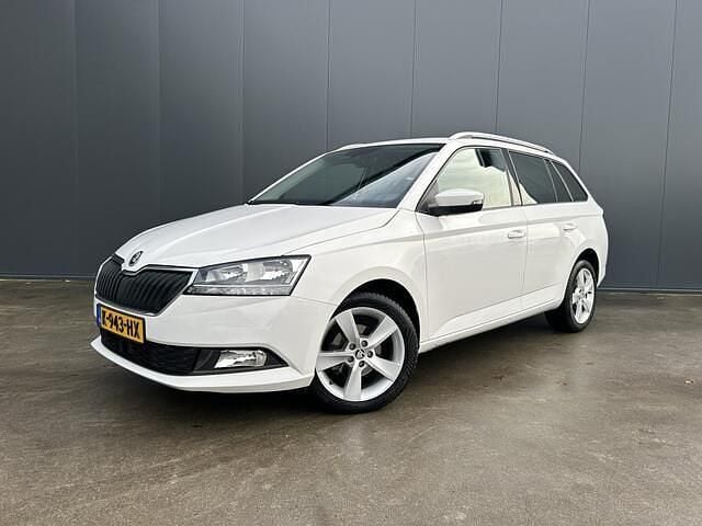 Wit Gebruikt 2021 Skoda Fabia Ambition Stationwagen | € 9.950 (Goede deal) - Afbeelding 1/4