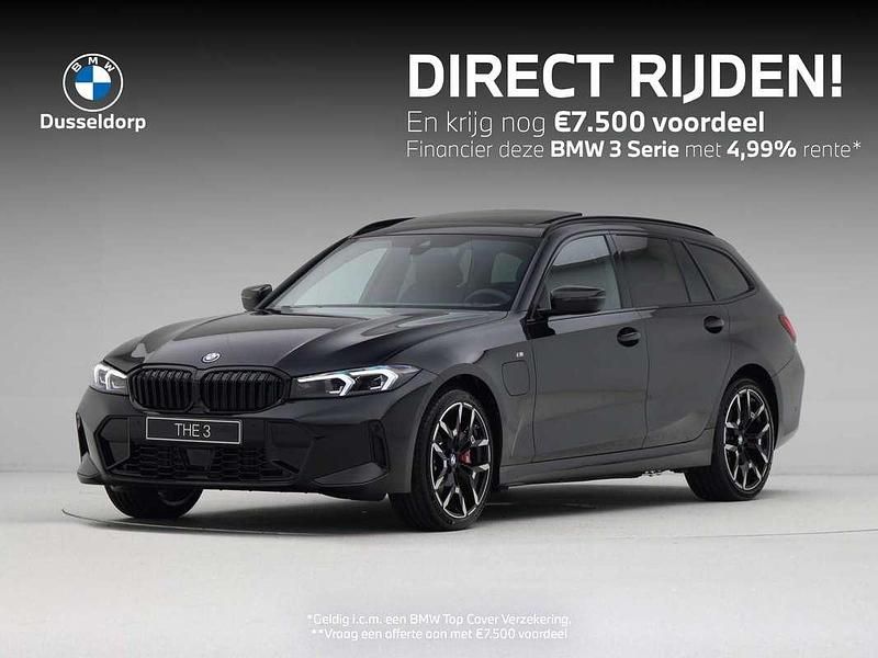 Zwart, metallic lak Nieuw 2025 BMW 330e M Sport Stationwagen | € 76.542 (Duur) - Afbeelding 1/4