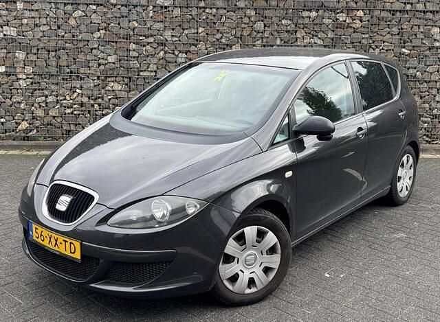 Zwart Gebruikt 2006 Seat Altea MPV | € 1.495 (Eerlijke prijs) - Afbeelding 1/4