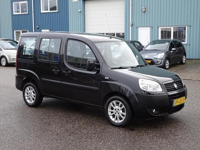 Occasion Fiat Doblò Family 78 PK (57 kW) 2007 Zwart MPV
