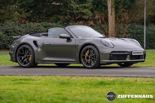 Groen (metallic) Gebruikt 2021 Porsche 911 Turbo S Cabriolet Cabriolet | € 269.992 (Iets duurder) - Afbeelding 1/4