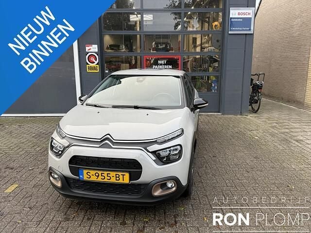 Grijs Gebruikt 2022 Citroën C3 PureTech Hatchback | € 13.750 (Eerlijke prijs) - Afbeelding 1/4