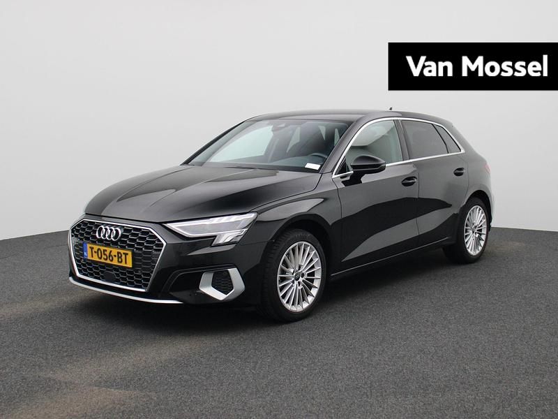 Zwart Gebruikt 2023 Audi A3 Sportback Advanced Hatchback | € 27.400 (Eerlijke prijs) - Afbeelding 1/4