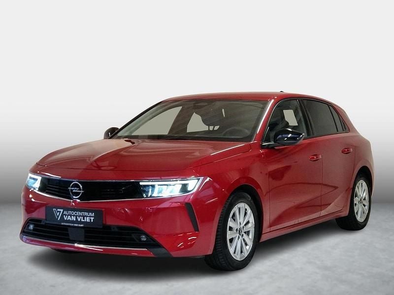 Rood Gebruikt 2024 Opel Astra Hatchback | € 24.400 (Goede deal) - Afbeelding 1/3