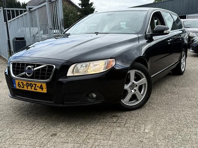 Zwart Gebruikt 2011 Volvo V70 Momentum Stationwagen | € 2.999 (Super prijs) - Afbeelding 1/4