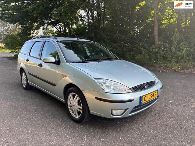 Groen Gebruikt 2003 Ford Focus Collection Stationwagen | € 1.750 (Iets duurder) - Afbeelding 1/4