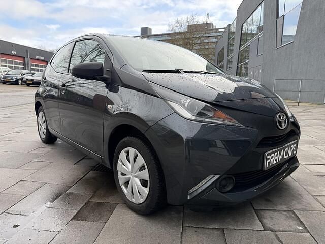 Occasion Toyota Aygo 69 PK (50 kW) 2017 Grijs Hatchback