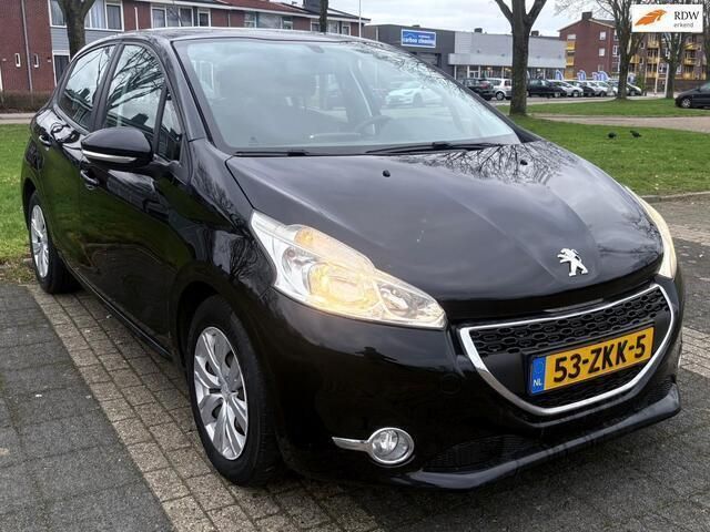 Zwart Gebruikt 2012 Peugeot 208 Hatchback | € 3.499 (Eerlijke prijs) - Afbeelding 1/4
