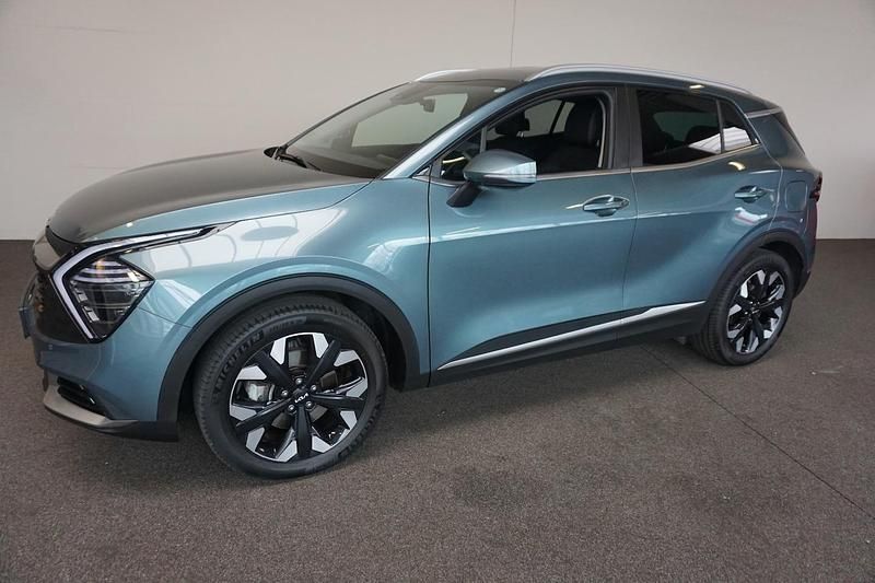 Grijs (metallic) Occasion 2023 Kia Sportage SUV | € 33.900 (Goede deal) - Afbeelding 1/4