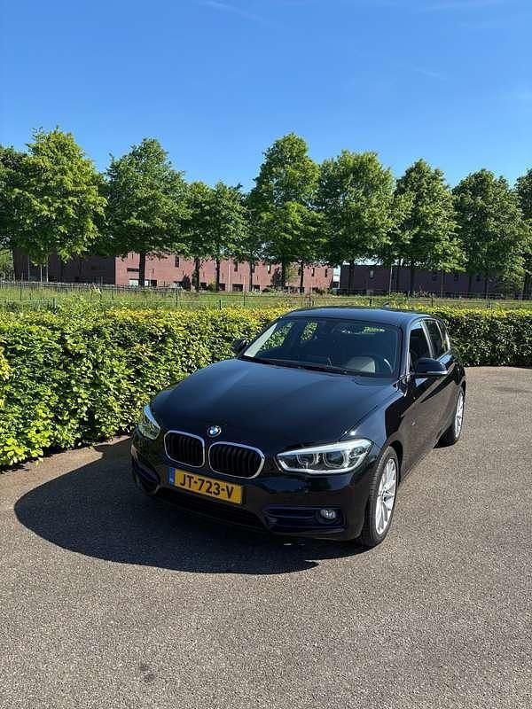 Zwart Gebruikt 2016 BMW 116 Hatchback | € 9.500 (Eerlijke prijs) - Afbeelding 1/4