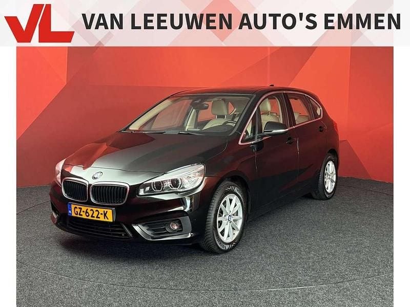 Zwart, metallic lak Gebruikt 2015 BMW 218 Active Tourer MPV | € 10.948 (Eerlijke prijs) - Afbeelding 1/4