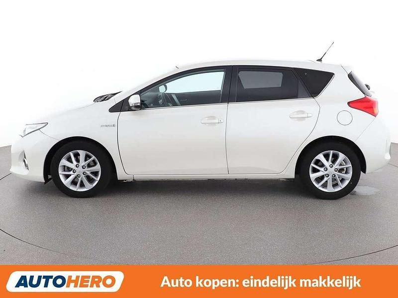 Occasion Toyota Auris Hybrid Active 136 PK (100 kW) 2015 Wit Hatchback