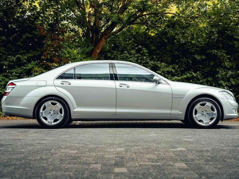 Zilver Occasion 2007 Mercedes S600 Sedan | € 45.000 - Afbeelding 1/4