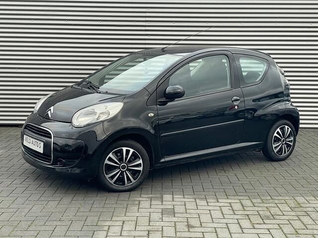 Zwart (metallic) Occasion 2009 Citroën C1 Hatchback | € 2.499 (Eerlijke prijs) - Afbeelding 1/4