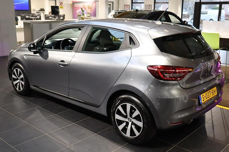 Occasion Renault Clio V Equilibre 92 PK (67 kW) 2022 Grijs Hatchback