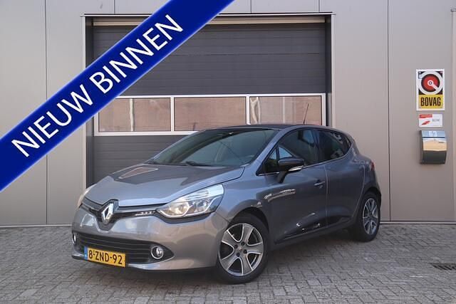 Grijs Gebruikt 2015 Renault Clio IV Night&Day Hatchback | € 6.995 (Eerlijke prijs) - Afbeelding 1/4