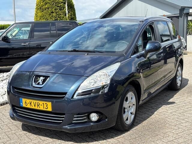 Blauw Gebruikt 2013 Peugeot 5008 Style MPV | € 4.950 (Eerlijke prijs) - Afbeelding 1/4