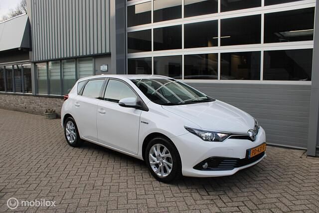 Occasion Toyota Auris 136 PK (100 kW) 2017 Wit Hatchback