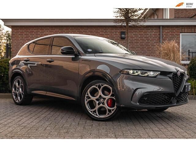 Grijs Occasion 2022 Alfa Romeo Tonale Edizione Speciale SUV | € 29.950 (Goede deal) - Afbeelding 1/4