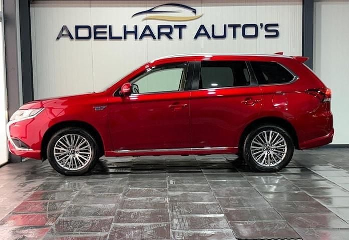 Occasion Mitsubishi Outlander P-HEV 224 PK (164 kW) 2019 Rood SUV