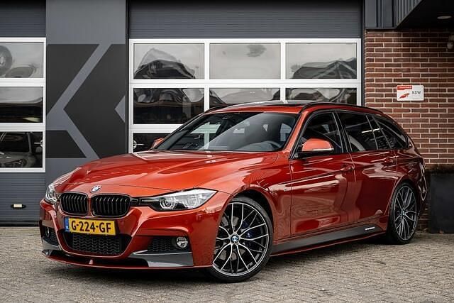 Occasion BMW 318 Performance 136 PK (100 kW) 2019 Oranje Stationwagen