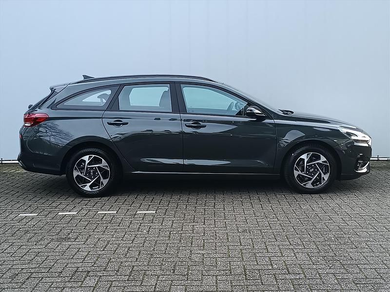 Occasion Hyundai i30 Comfort 2024 Groen metallic Stationwagen
