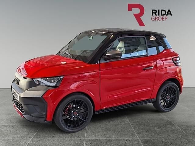 Nieuw Ligier JS50 2025 Zilver Hatchback